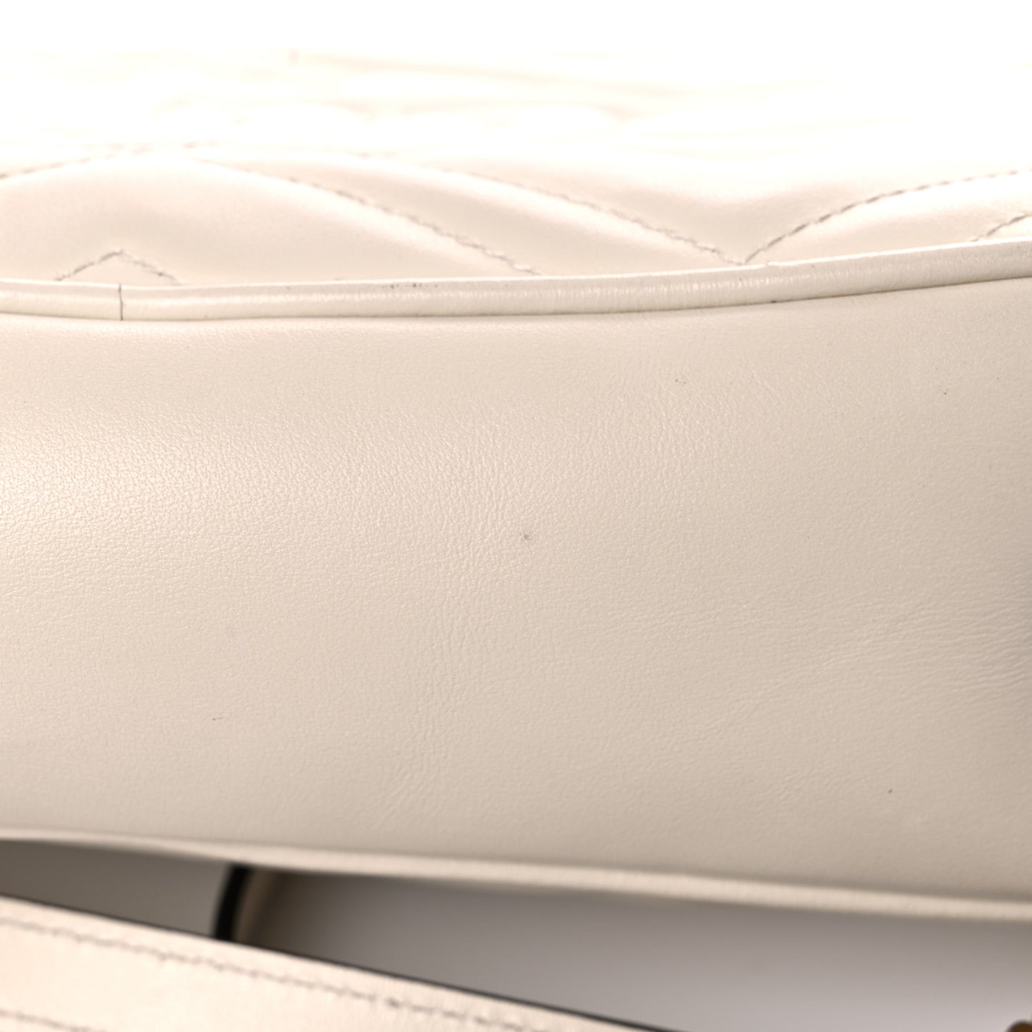 Calfskin Matelasse Small GG Marmont Chain Shoulder Bag White