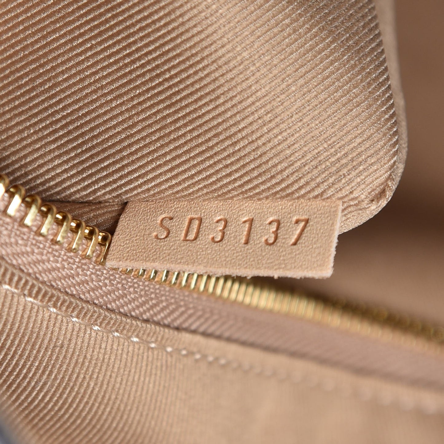 Monogram Graceful MM