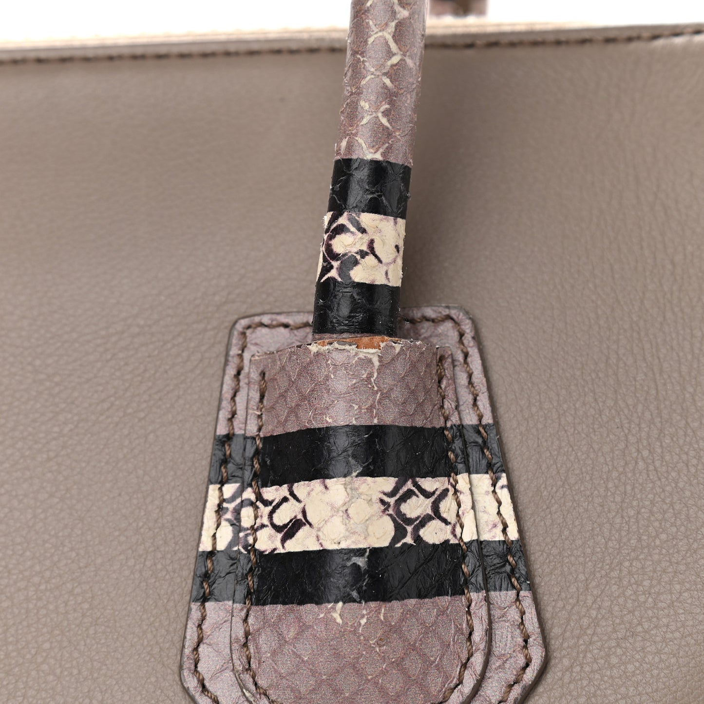 Calfskin Ayers Trim Medium Antigona Grey