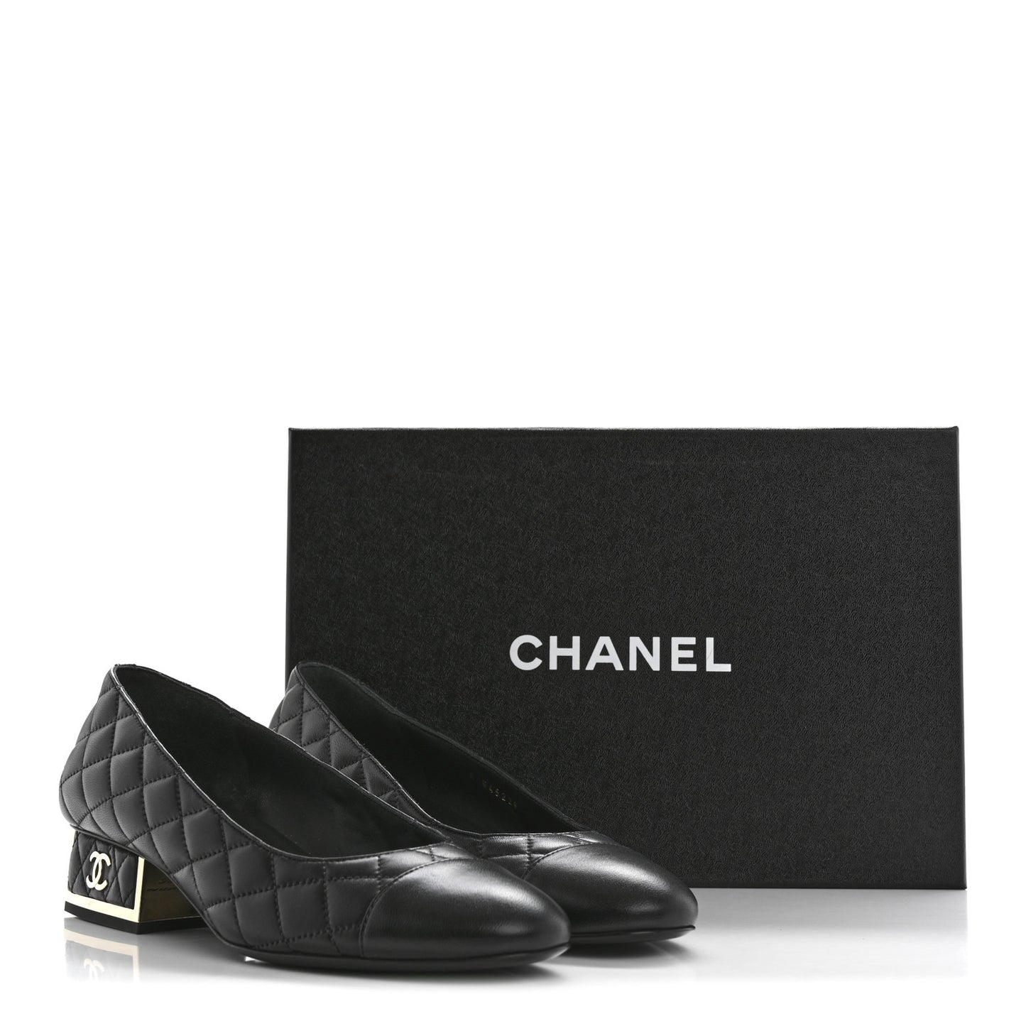 Lambskin Quilted CC Cap Toe Low Heel Pumps 38 Black