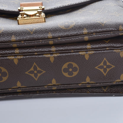 Louis Vuitton Monogram Pochette Metis 12 of 12