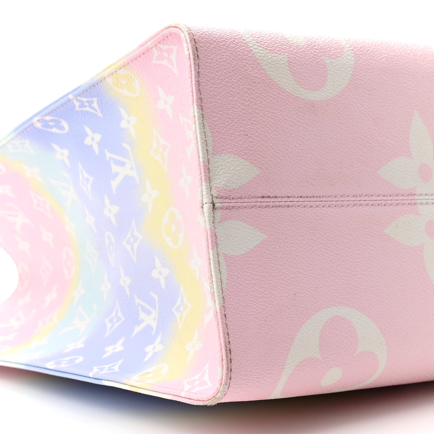 Monogram Escale Onthego GM Pastel