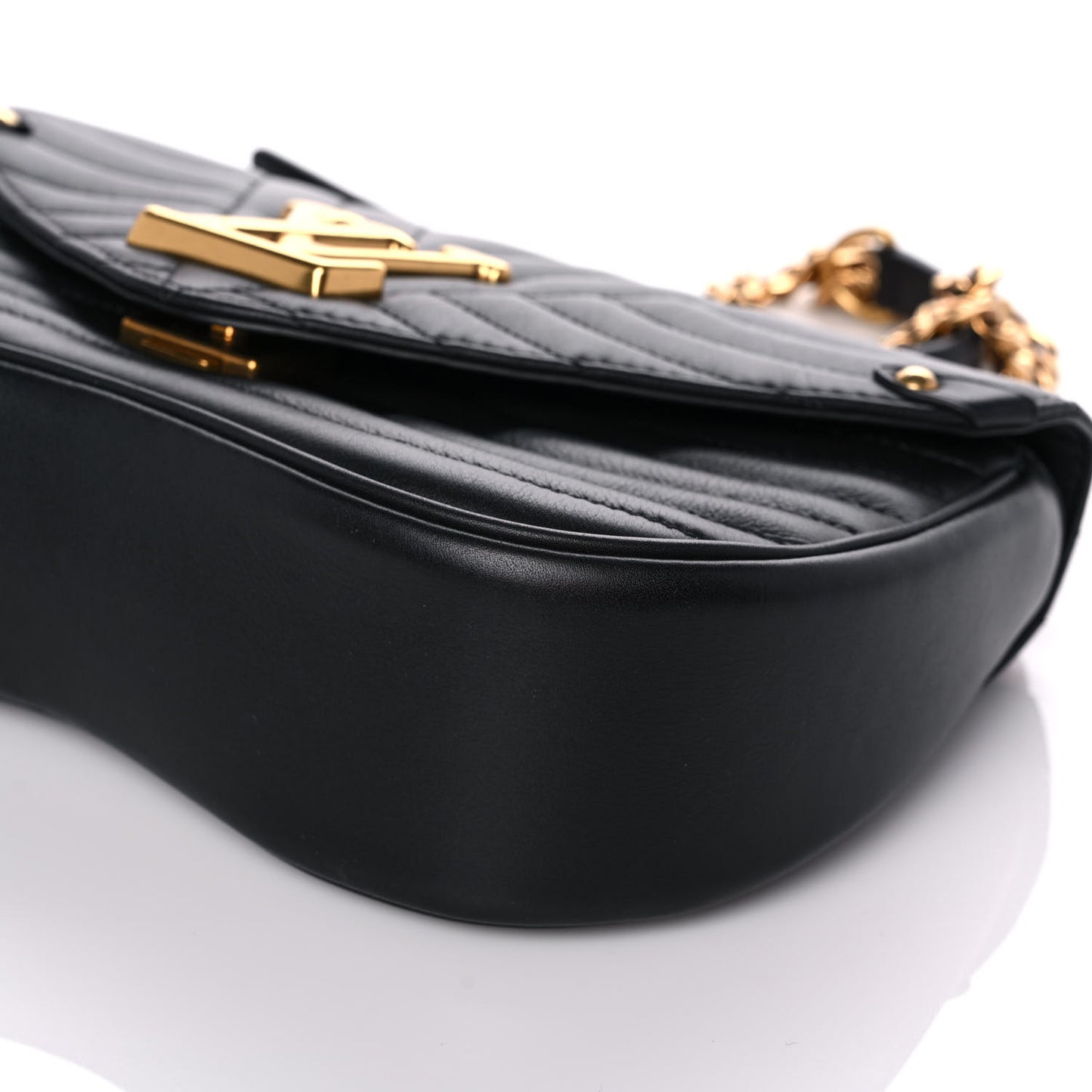 Calfskin New Wave Chain MM Black