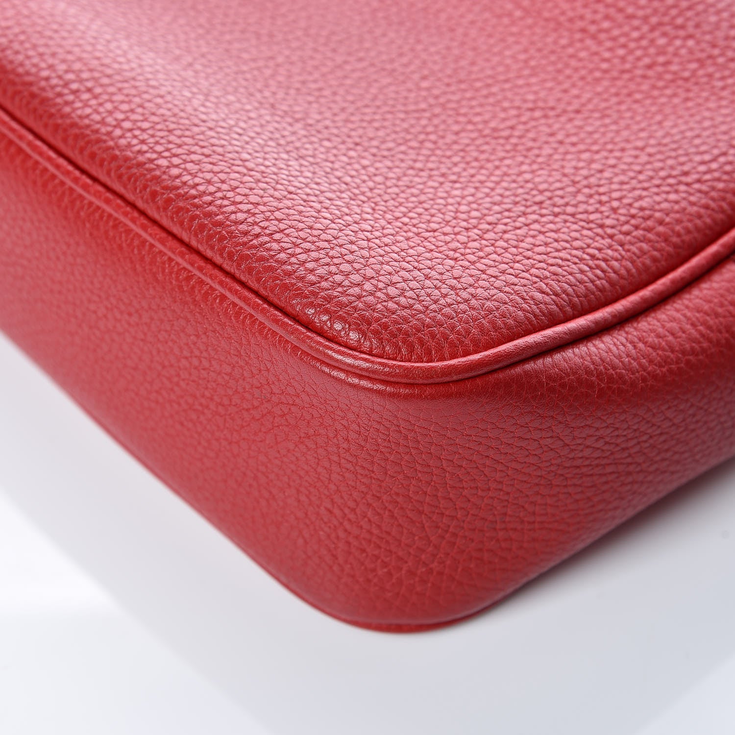 Gucci Pebbled Calfskin Small Soho Disco Bag Tabasco Red 14 of 16