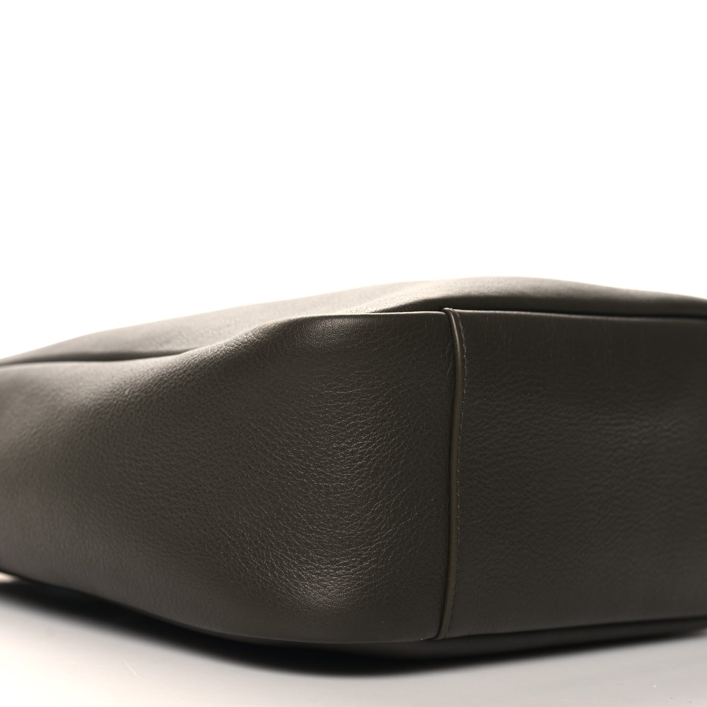 Smooth Calfskin Small Le 5 A 7 Soft Hobo Light Musk