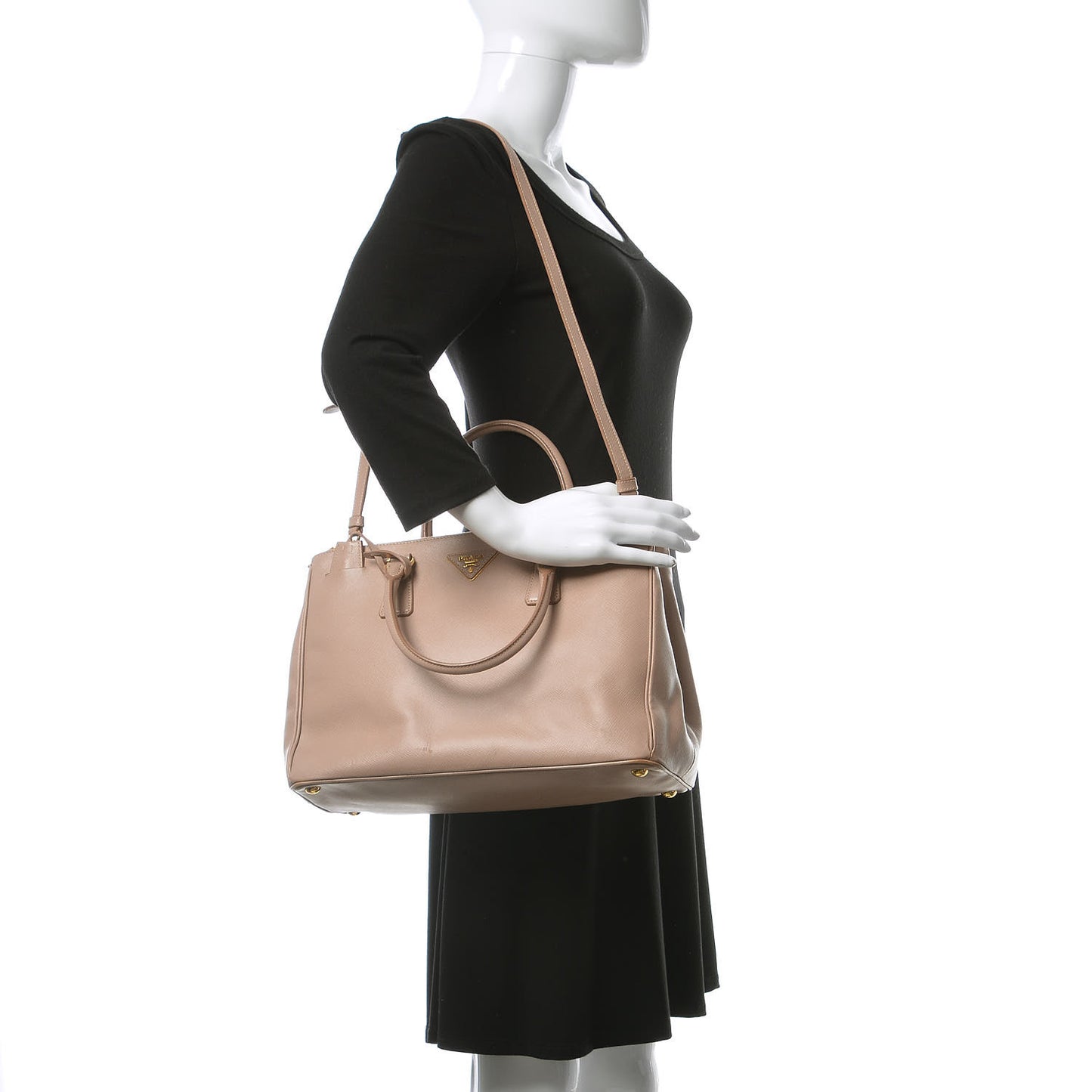 Saffiano Medium Galleria Double Zip Tote Cammeo