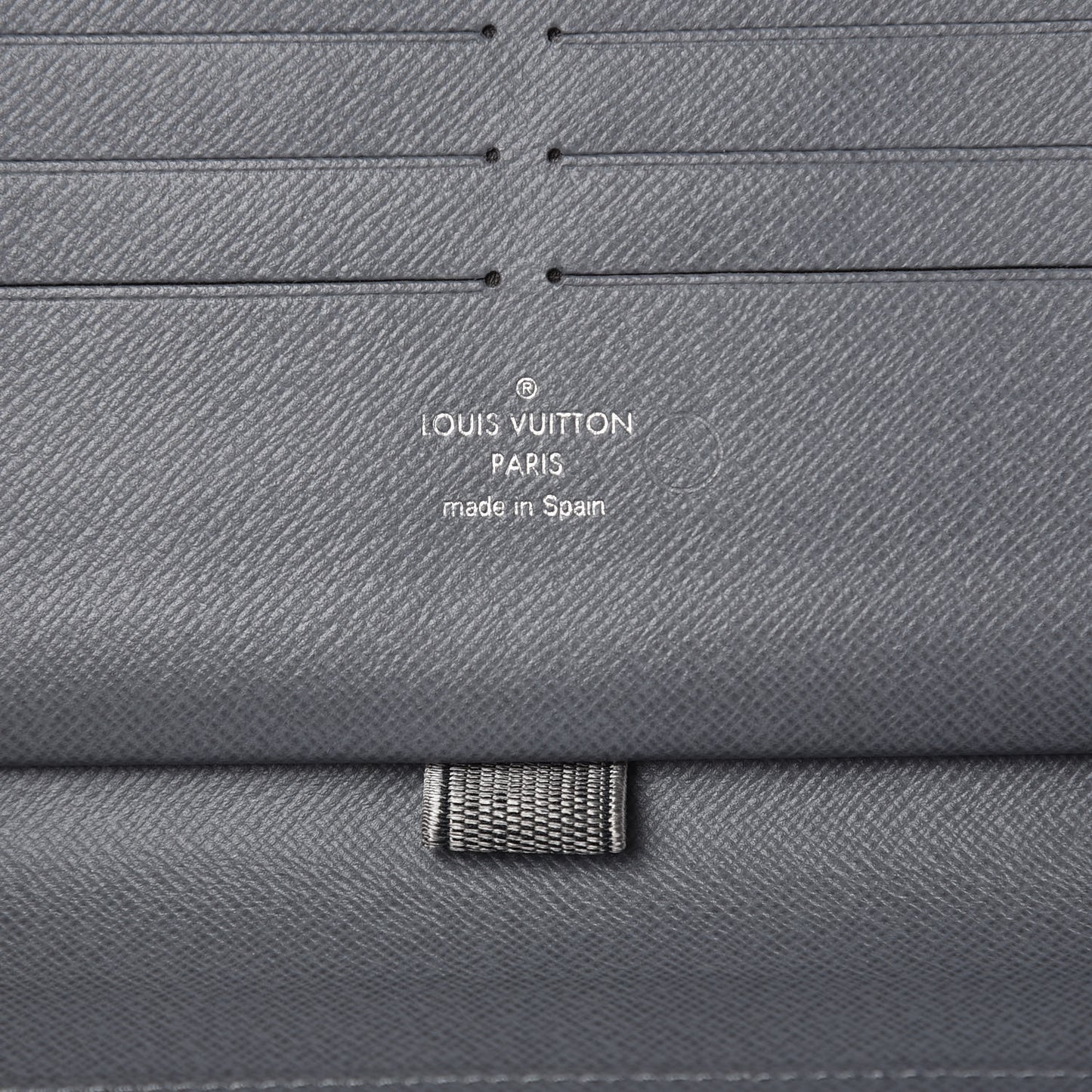 Taiga Zippy Organizer Wallet Glacier
