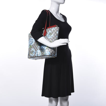 Gucci GG Supreme Monogram Blooms Medium Zippered Bucket Tote Beige Blue Navy Hibiscus Red 2 of 9