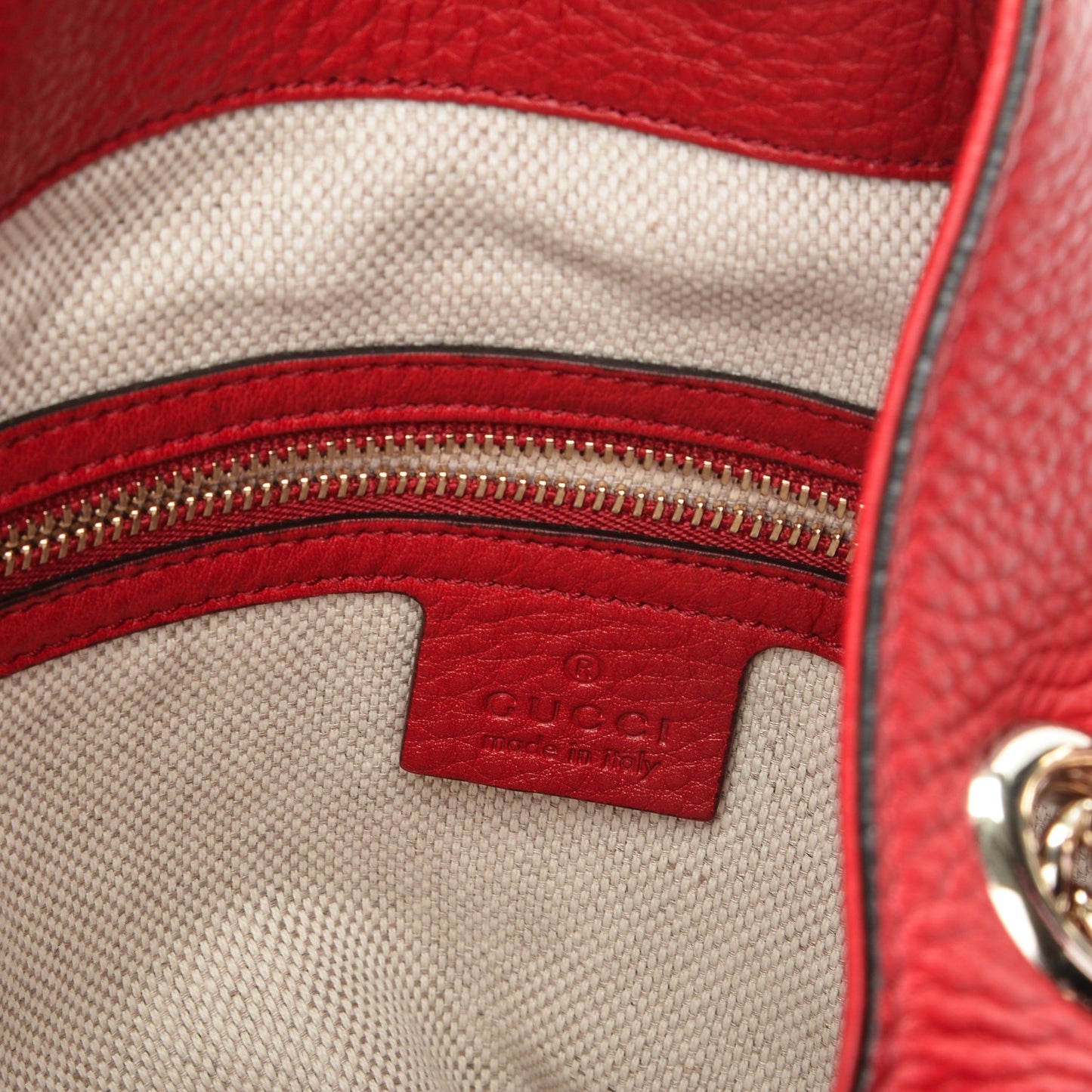 Pebbled Calfskin Medium Soho Chain Shoulder Bag Tabasco Red