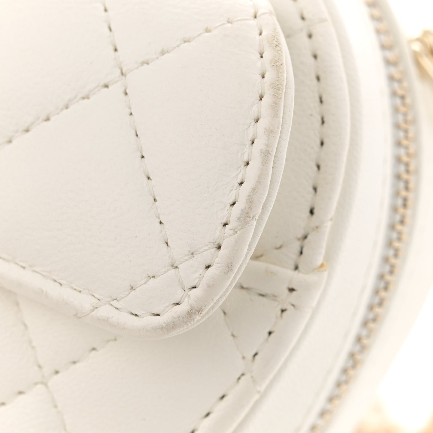 Lambskin Quilted CC In Love Heart Clutch With Chain White