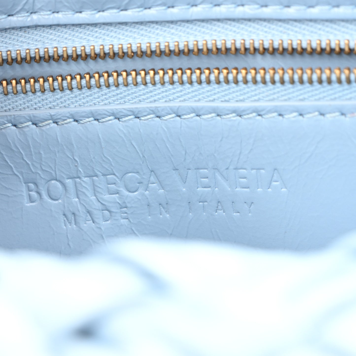 Calfskin Foulard Intreccio Kalimero Città Shoulder Bag Ice