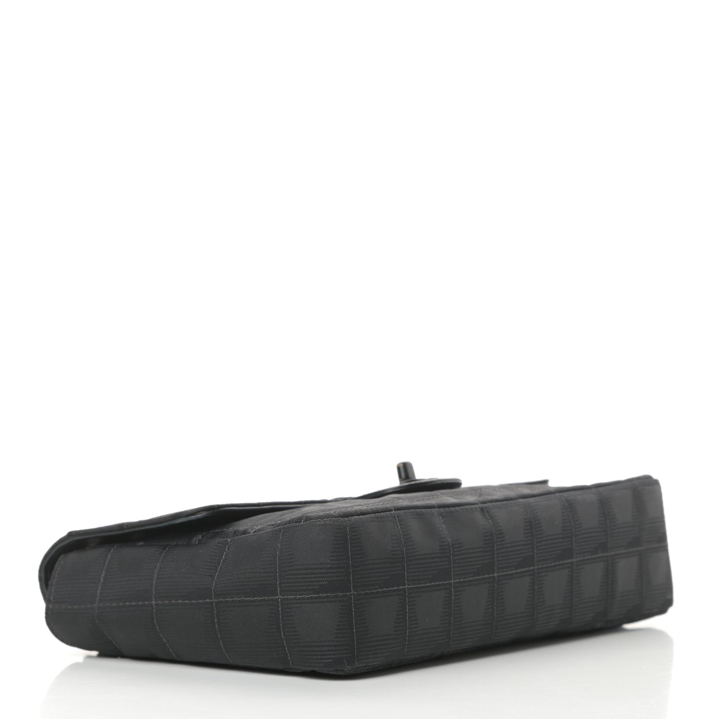 Nylon Medium Travel Flap Black