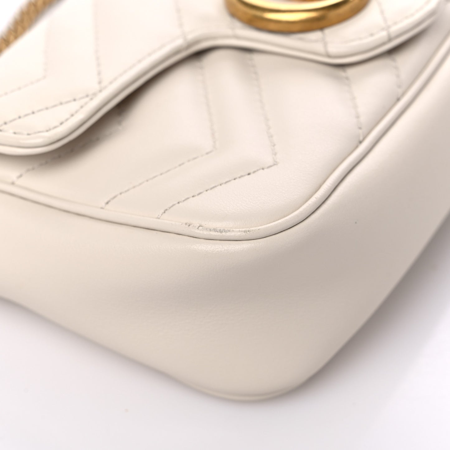 Calfskin Matelasse Super Mini GG Marmont Shoulder Bag White