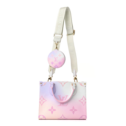 Louis Vuitton Monogram Giant Spring In The City Onthego PM Sunrise Pastel 1 of 9