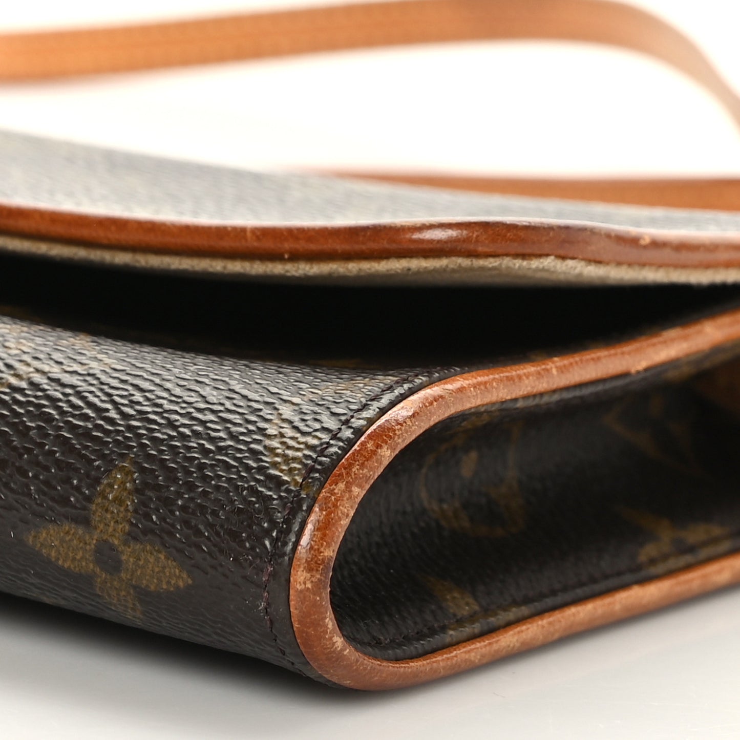 Monogram Pochette Twin GM