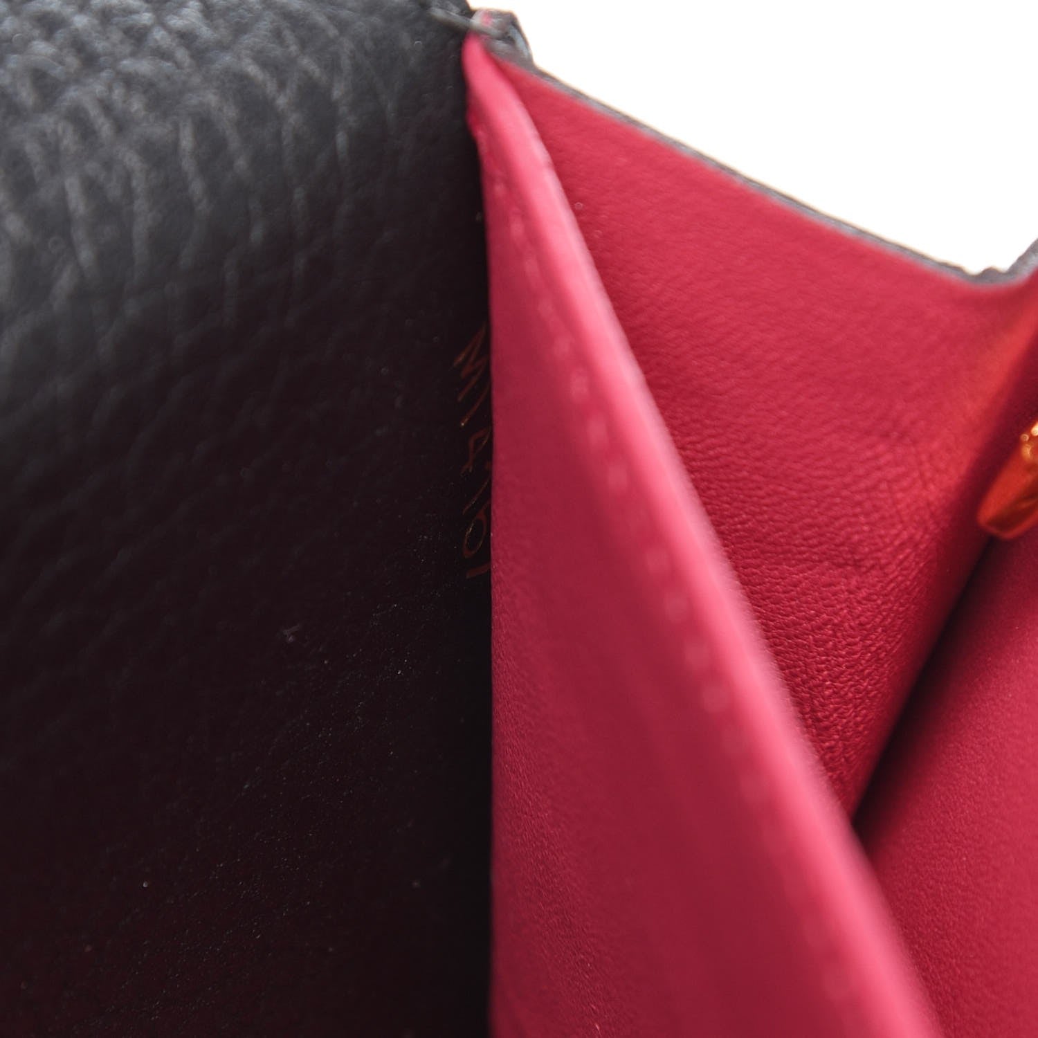 Louis Vuitton Taurillon Capucines Wallet Black 7 of 8