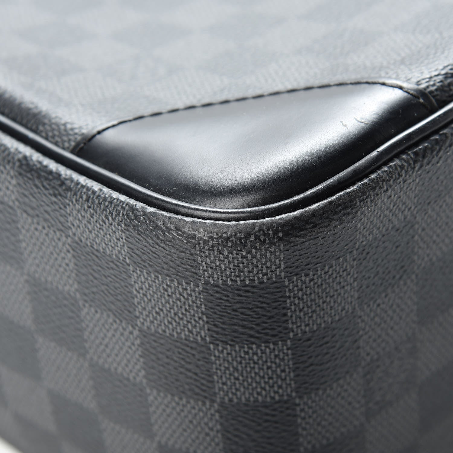Louis Vuitton Damier Graphite Porte-Documents Voyage GM 9 of 17