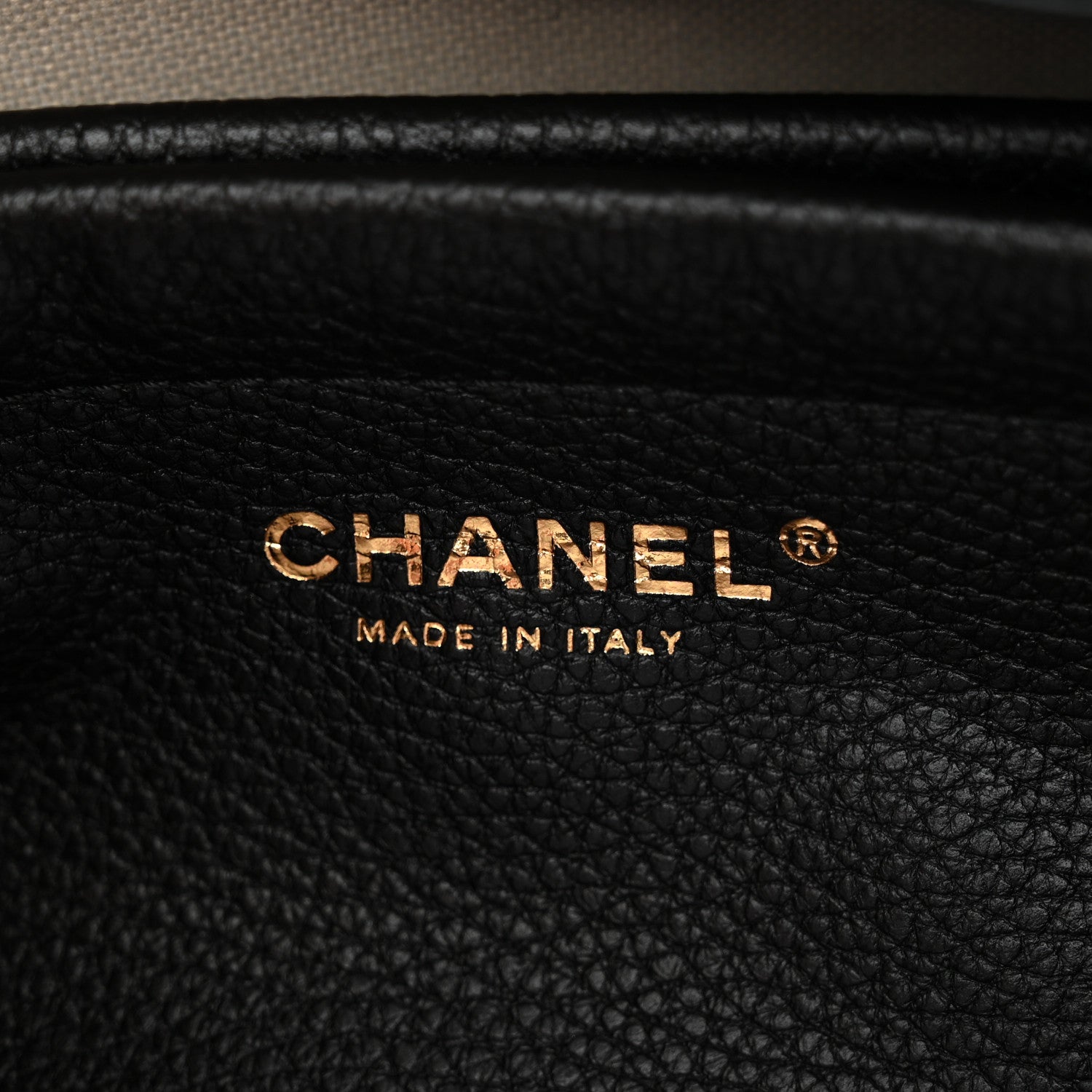 Chanel Grained Calfskin Urban Essentials Small Shopping Bag Black 7 of 10