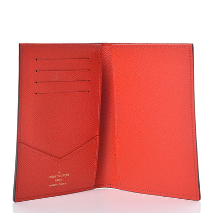 Louis Vuitton Monogram 2018 Christmas Animation Passport Cover 5 of 12