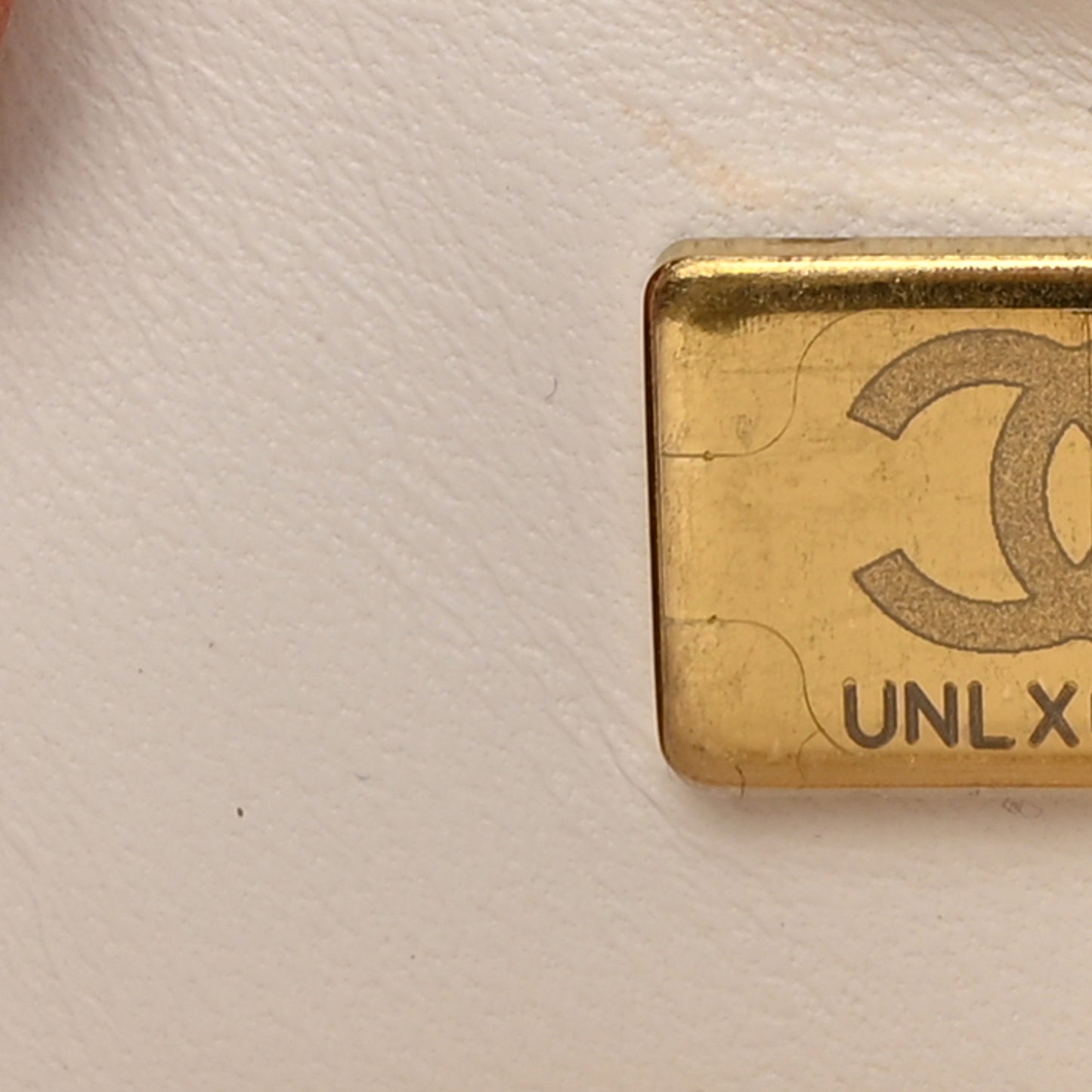Sequin Logo CC Small Single Flap White Multicolor