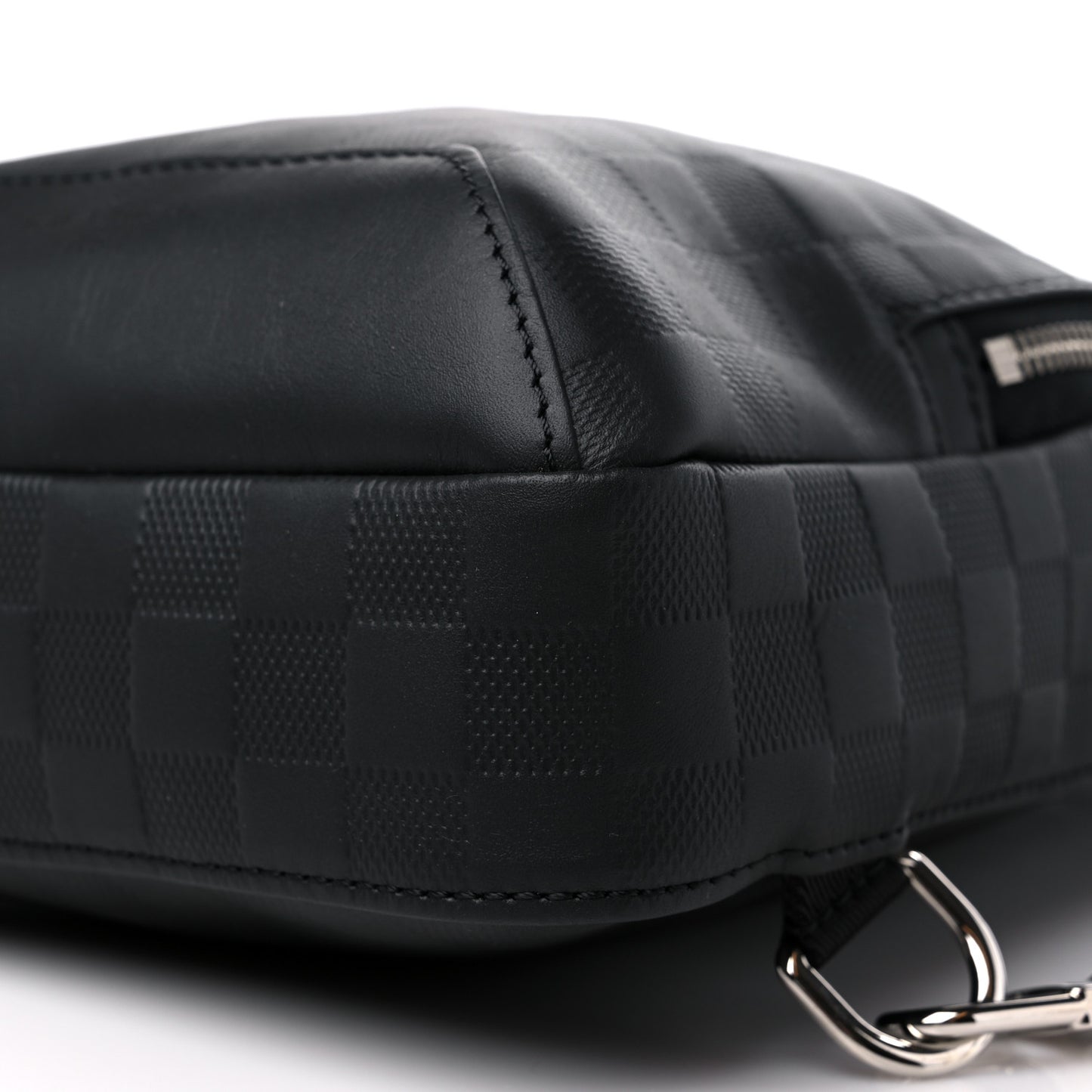 Damier Infini Avenue Sling Bag Onyx