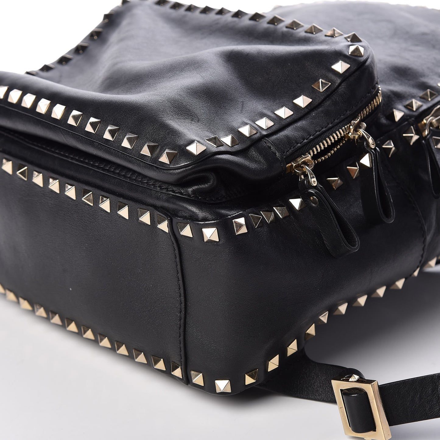 Vitello Medium Rockstud Backpack Black