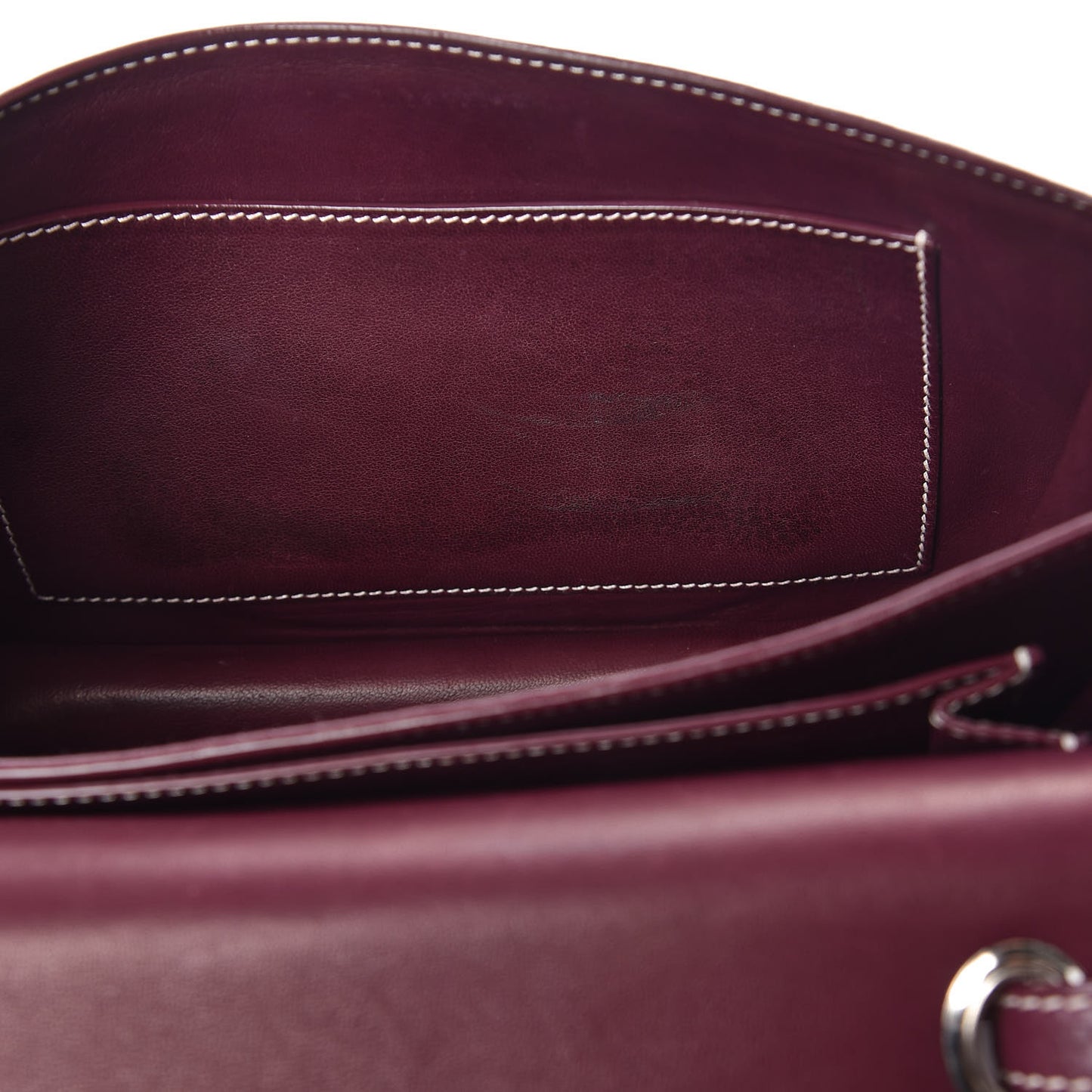 Taurillon 233 Shoulder Bag Burgundy