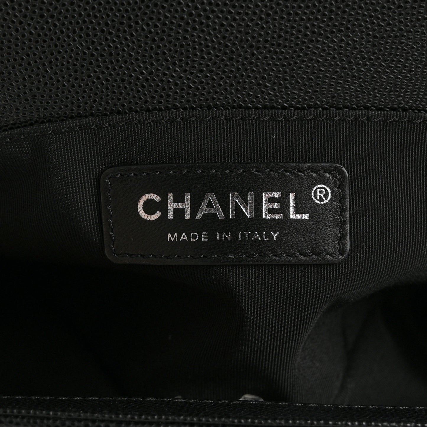 Caviar Quilted Medium Boy Flap Black