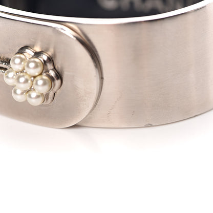 Chanel Metal Pearl CC Cuff Silver 8 of 16