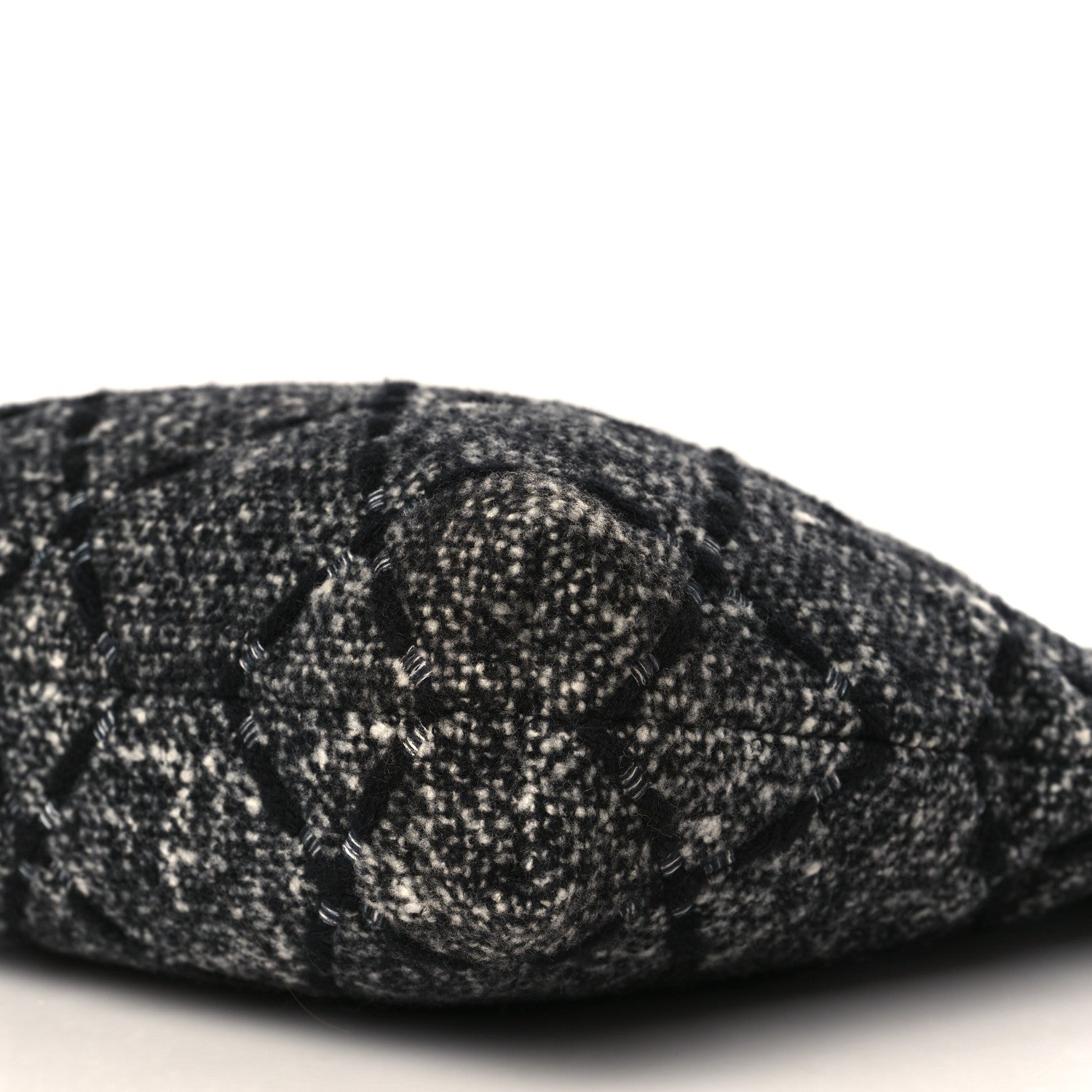 Chanel Tweed Quilted Chanel 22 Black Ecru 10 of 11