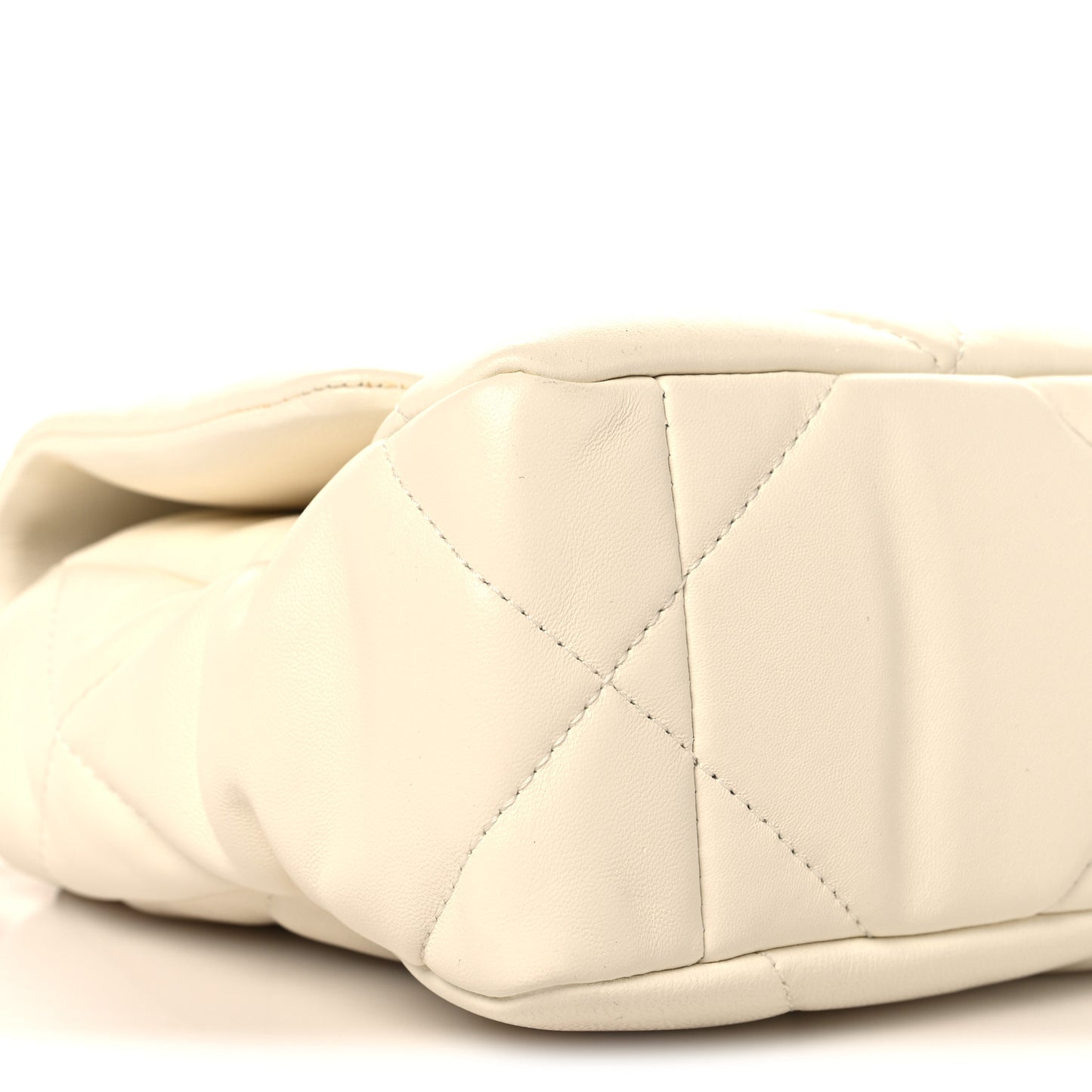 Lambskin Quilted Medium Chanel 19 Flap White