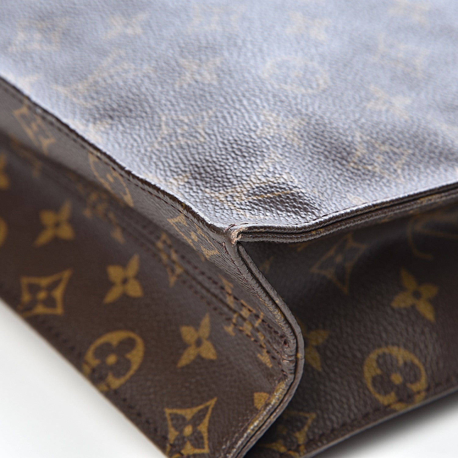 Louis Vuitton Monogram Sac Plat 14 of 23