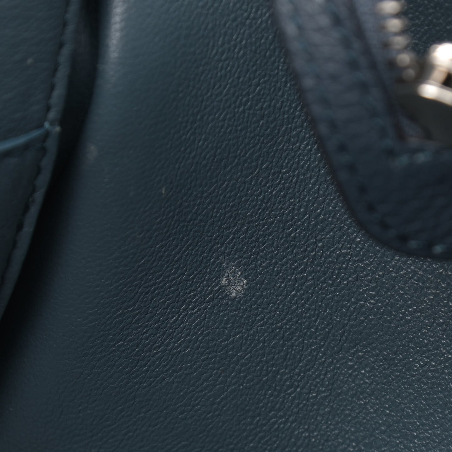 Drummed Calfskin Suede Medium Trapeze Orage