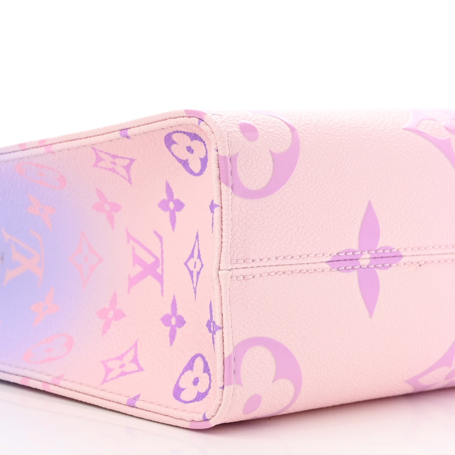 Louis Vuitton Monogram Giant Spring In The City Onthego PM Sunrise Pastel 7 of 9