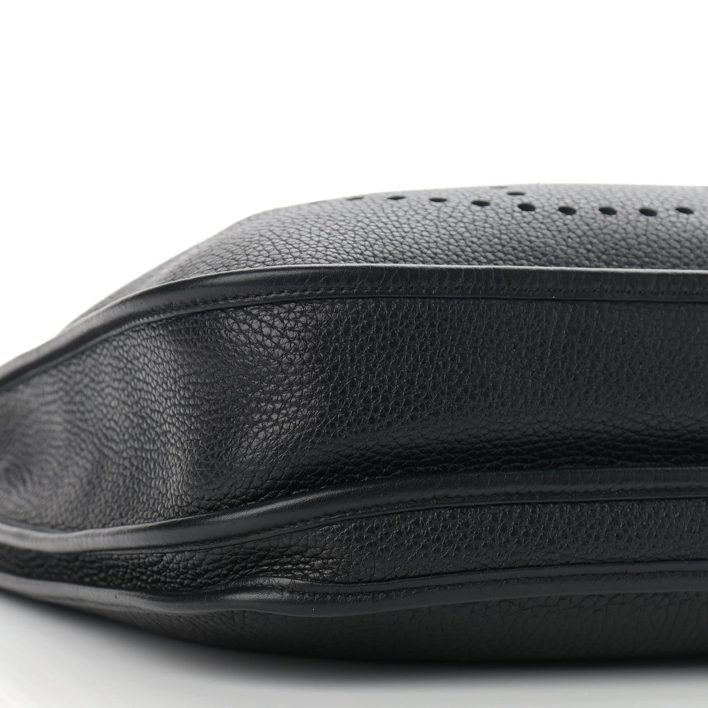 Taurillon Clemence Evelyne III PM Black