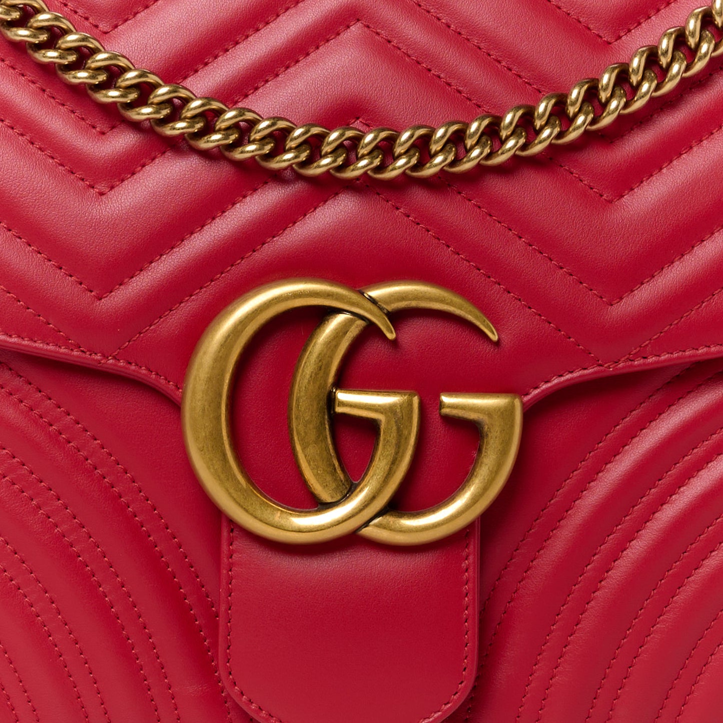 Calfskin Matelasse Large GG Marmont Shoulder Bag Hibiscus Red