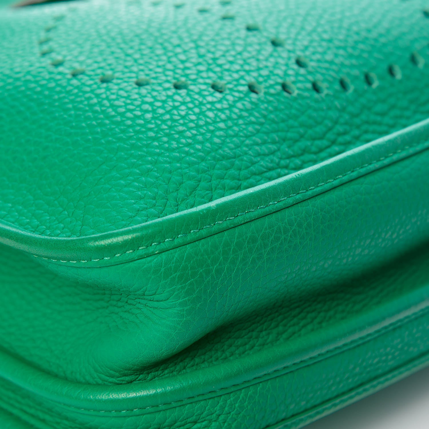 Hermes Taurillon Clemence Evelyne III PM Vert Menthe 23 of 28