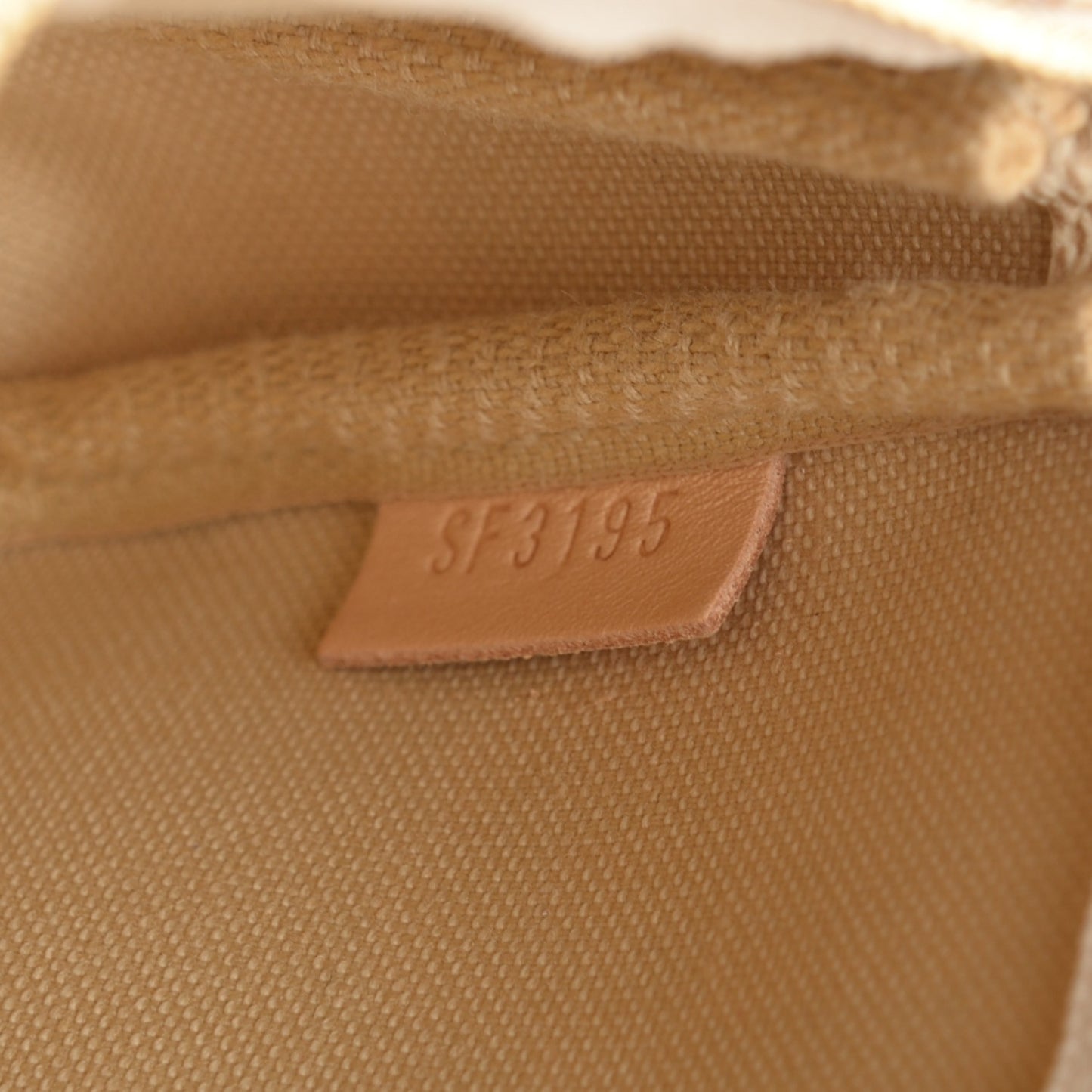 Damier Azur 2015 Christmas Animation Mini Pochette Accessories