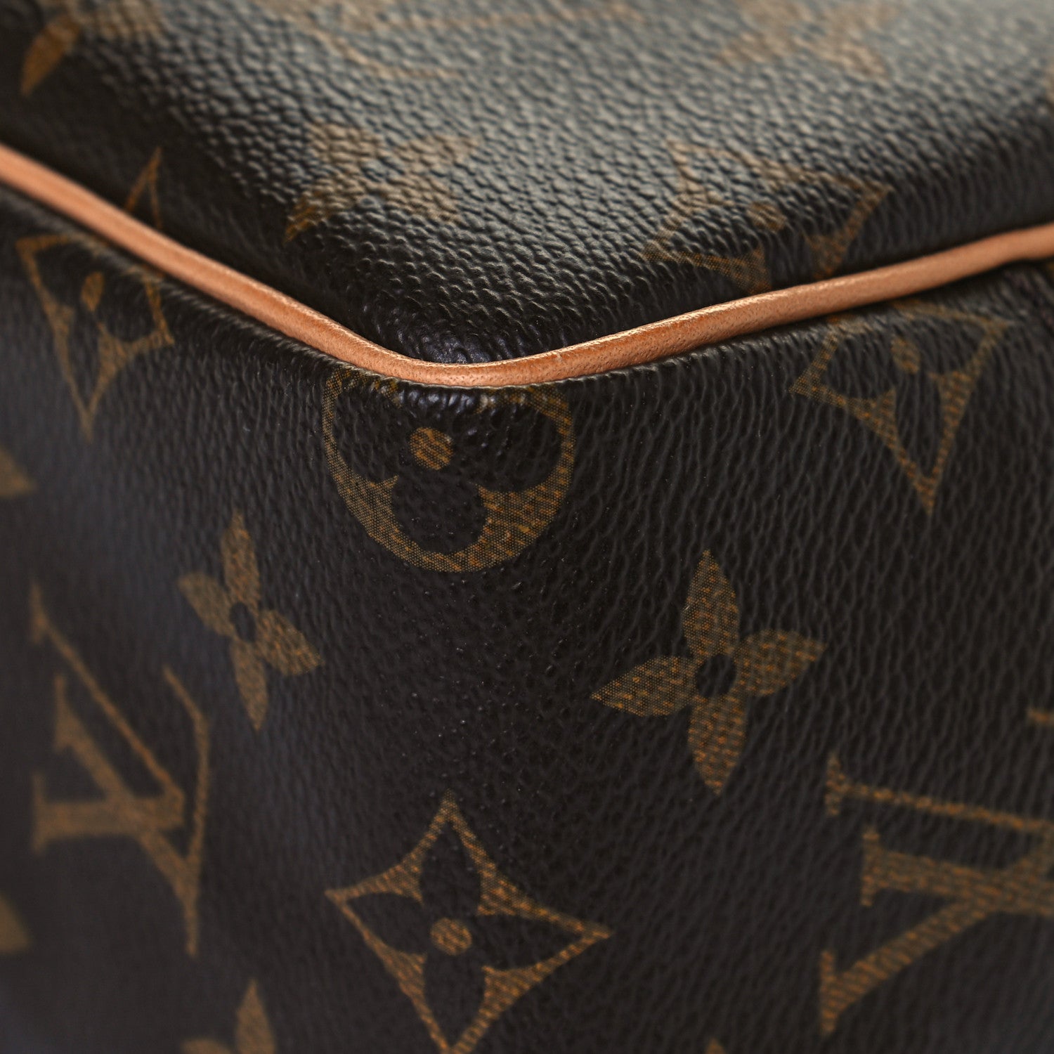 Louis Vuitton Monogram Toiletry Bag 25 9 of 12