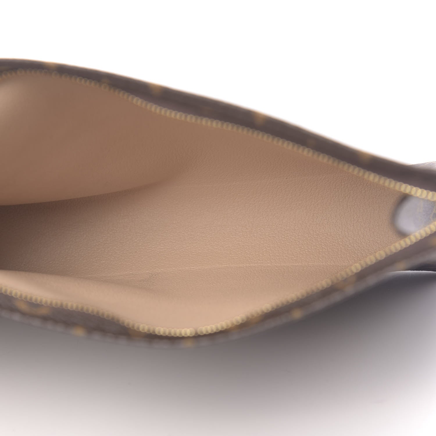 Louis Vuitton Monogram Toiletry Pouch 26 5 of 9