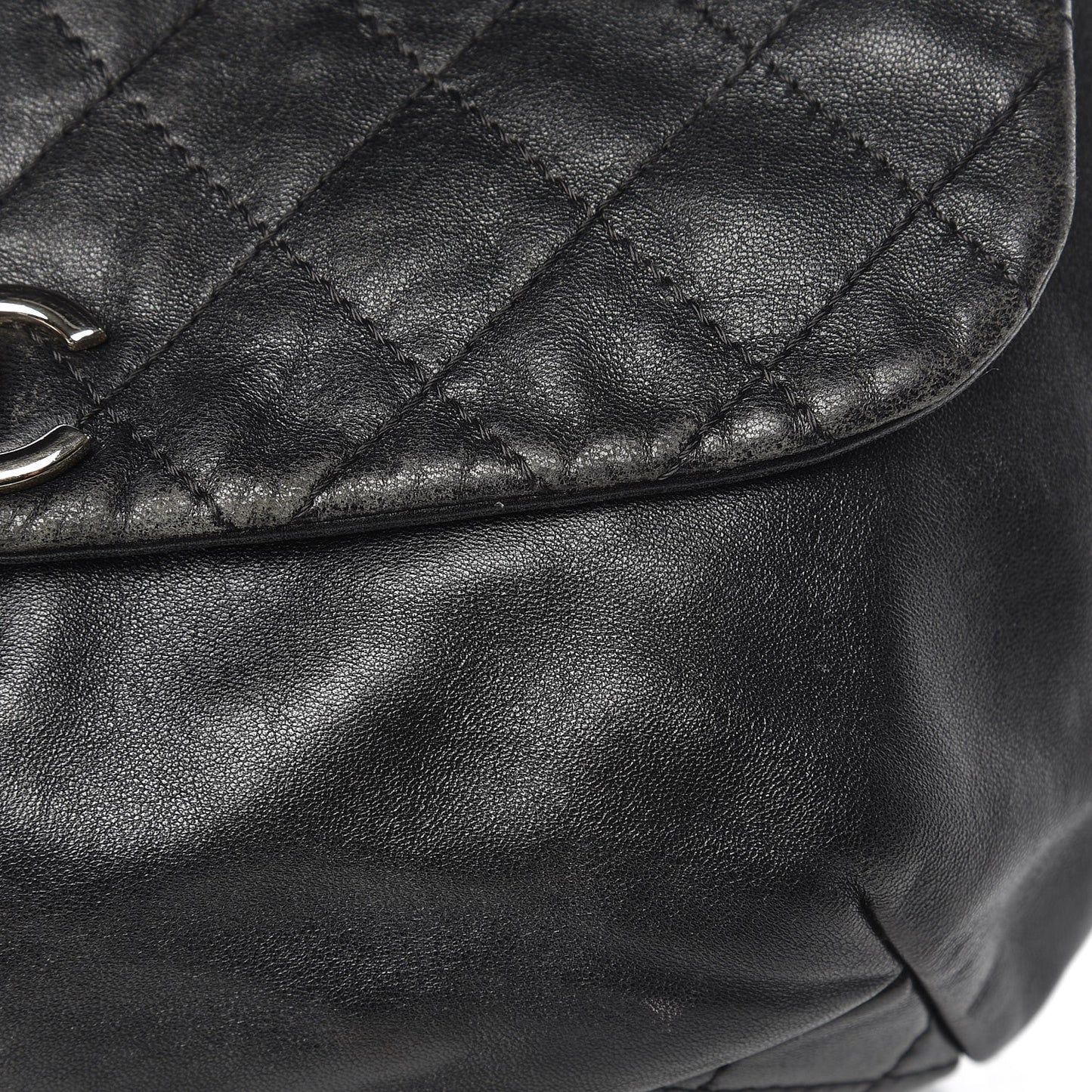 Shiny Lambskin Quilted Medium Trianon Messenger Flap Black