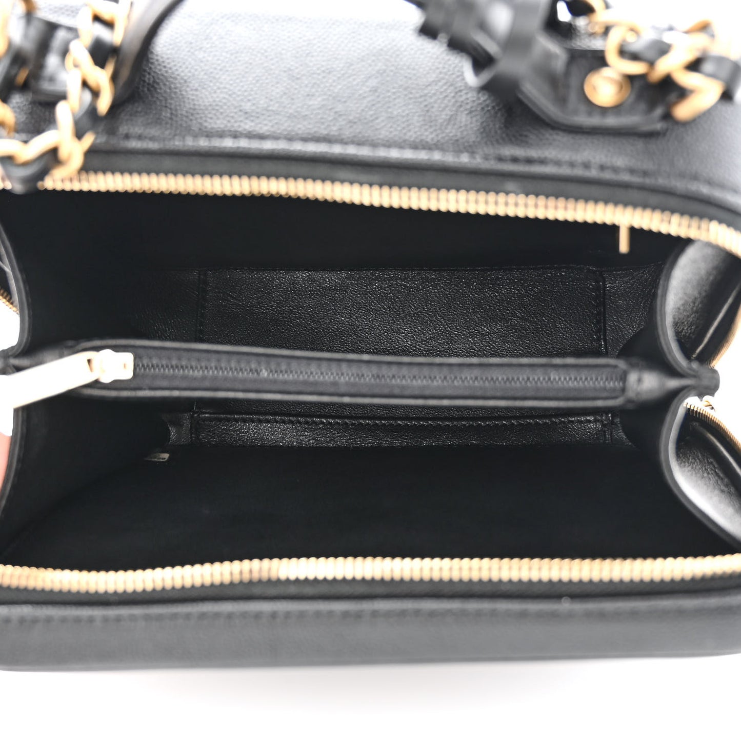 Caviar Quilted Medium CC Filigree Vanity Case Black