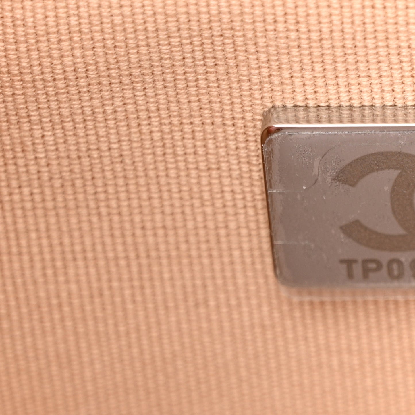 Caviar Quilted Wallet on Chain WOC Beige