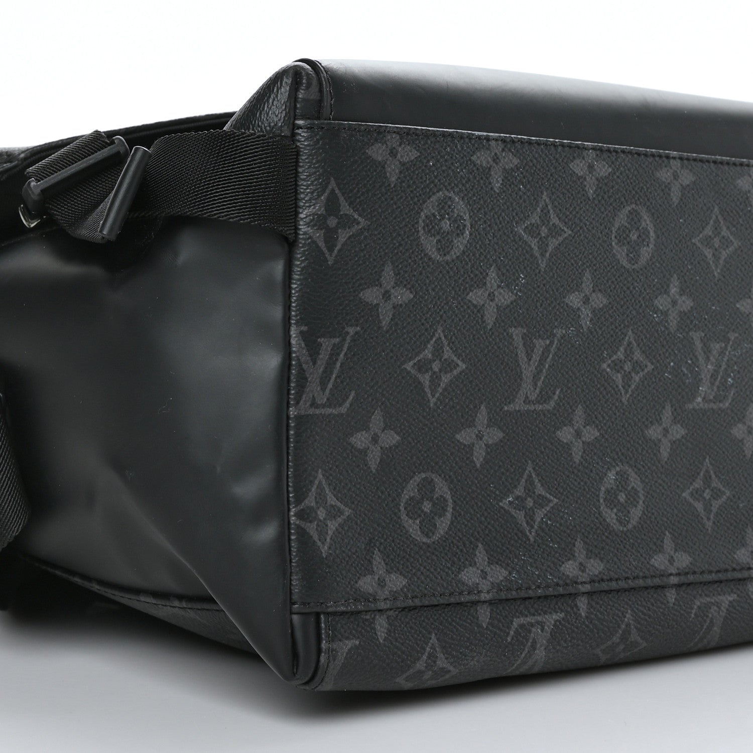 Louis Vuitton Monogram Eclipse Voyager Messenger MM 7 of 8