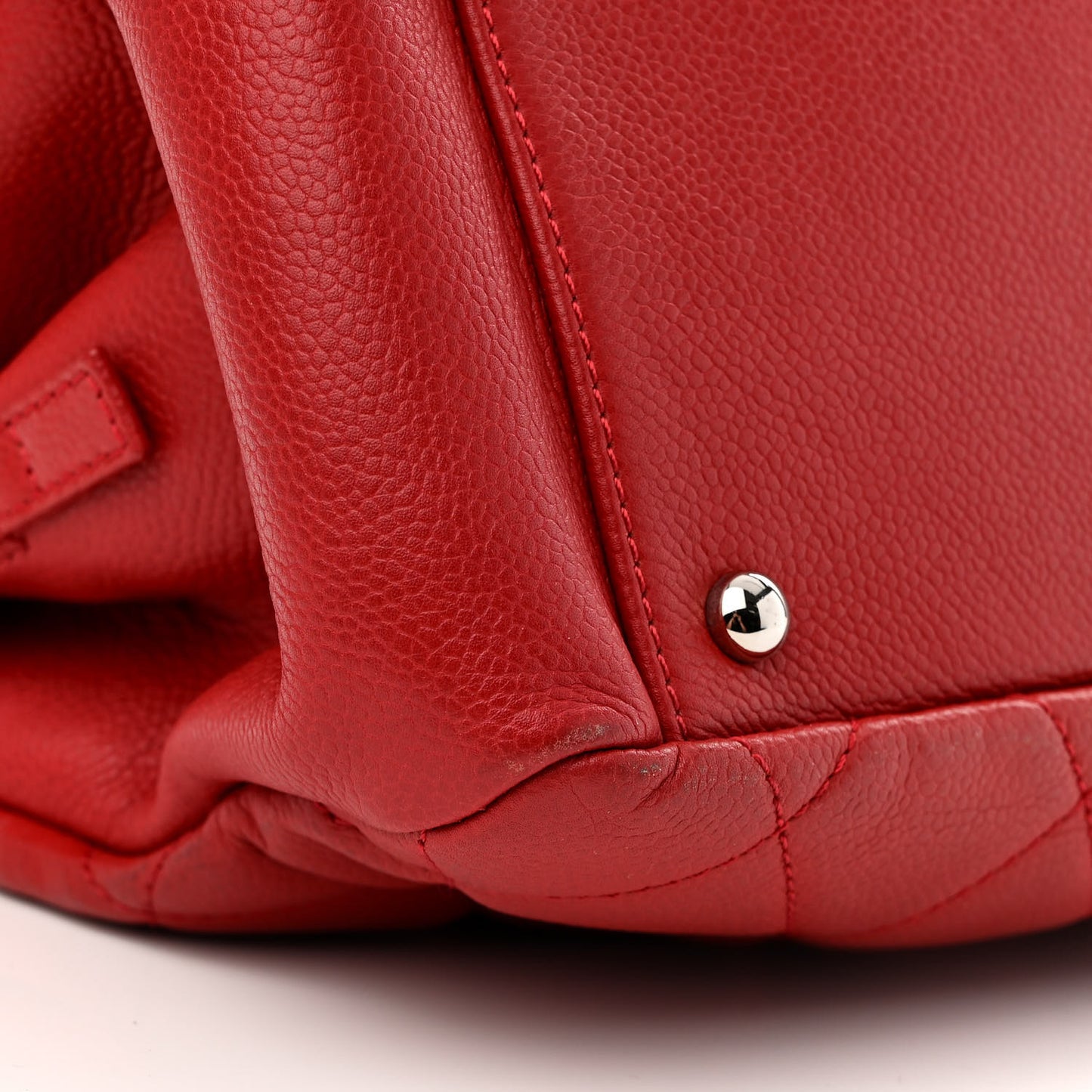 Caviar Quilted Timeless CC Soft Tote Red