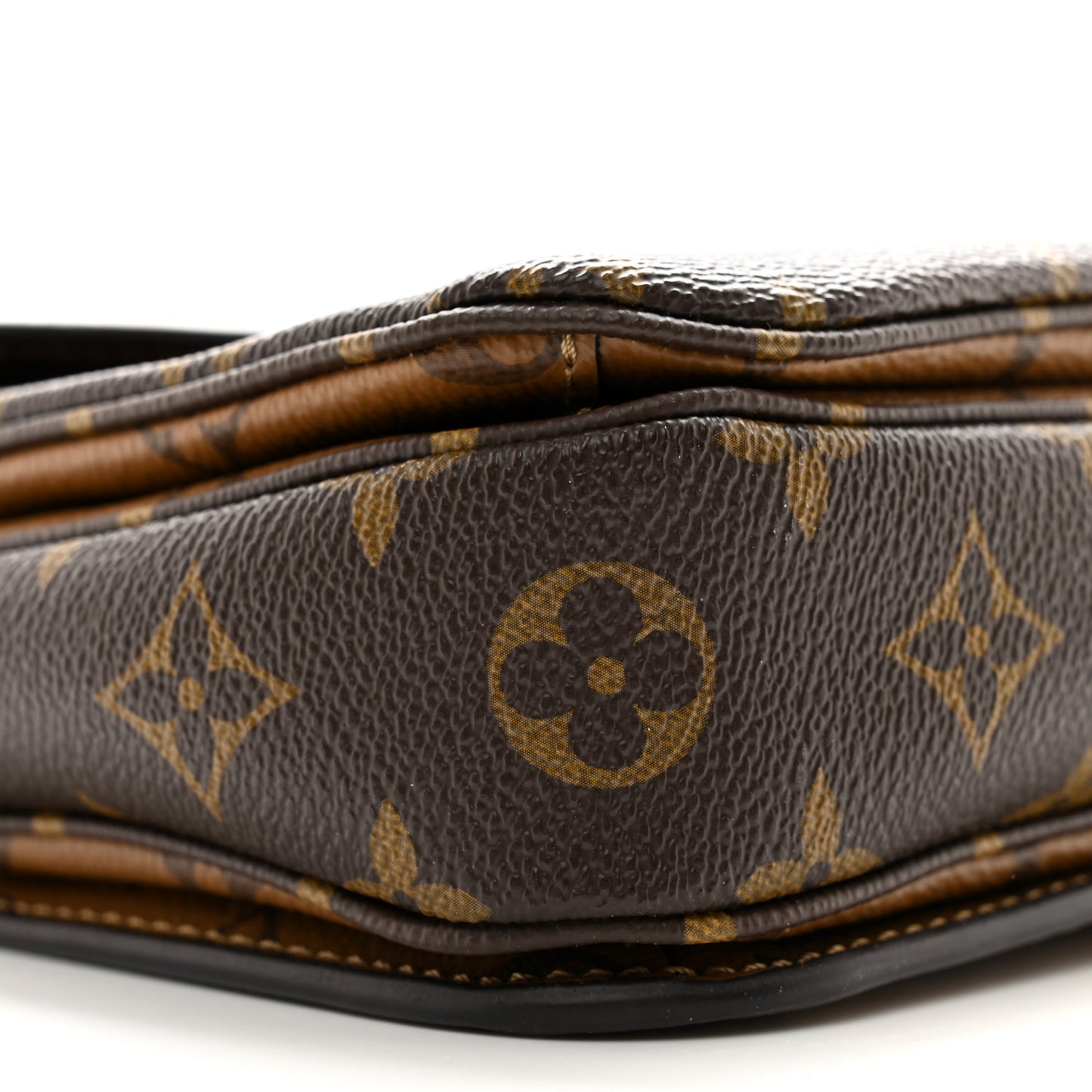 Reverse Monogram Pochette Metis