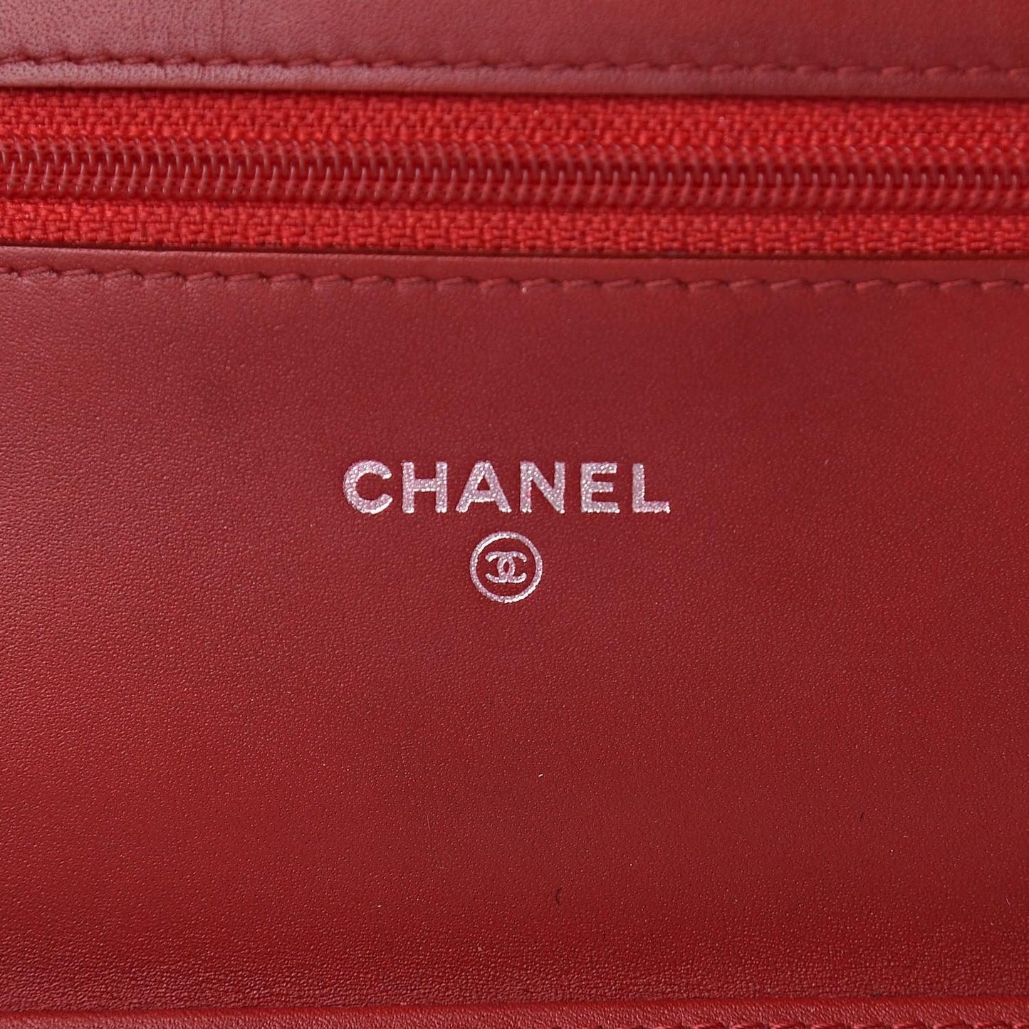 Patent Quilted Brilliant Wallet On Chain WOC Red