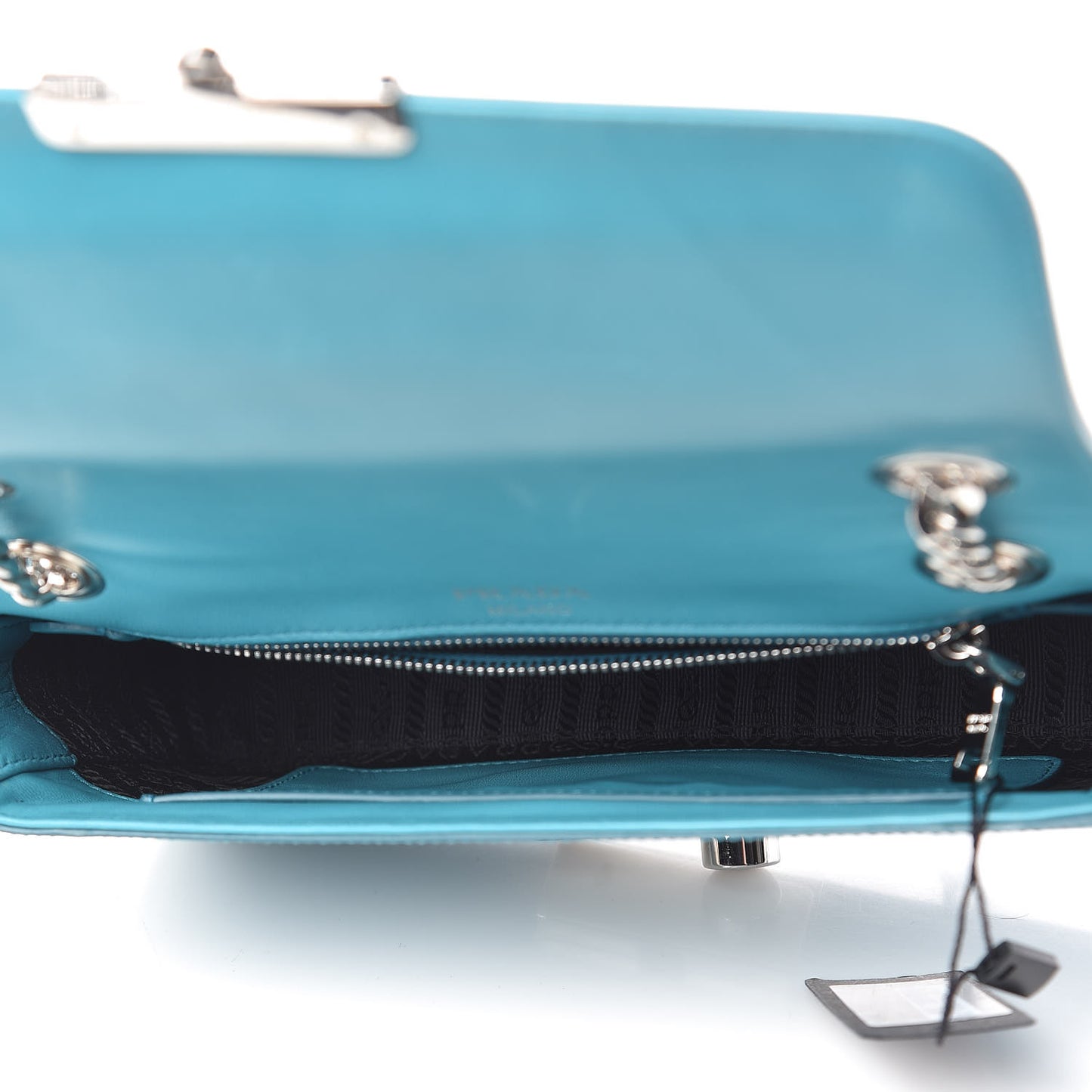 Saffiano Vernice Chain Shoulder Bag Voyage