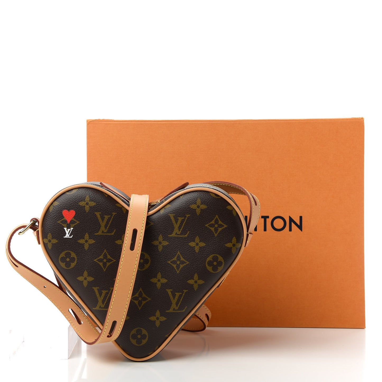 Monogram Game On Coeur
