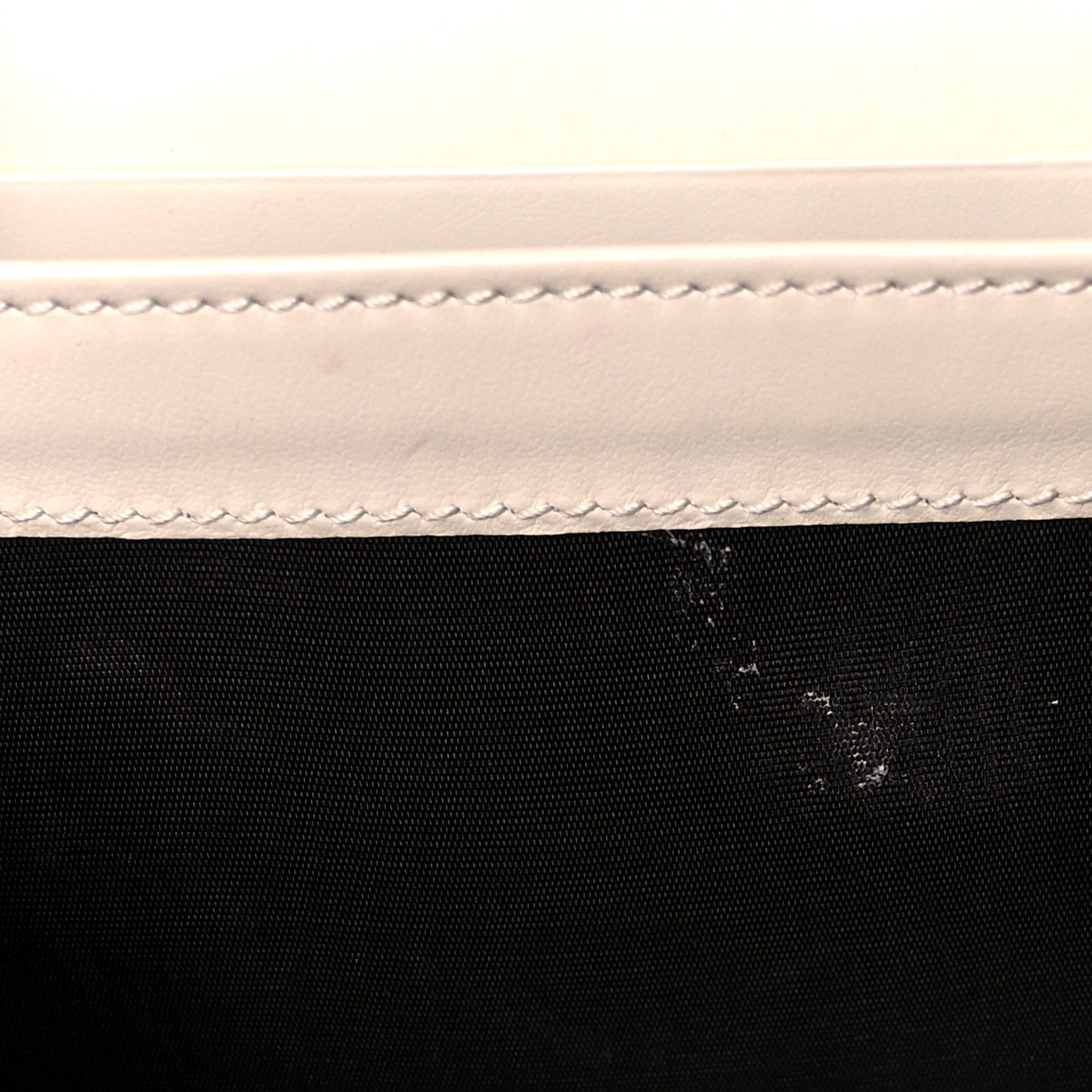 Calfskin Matelasse GG Marmont Chain Wallet Mystic White